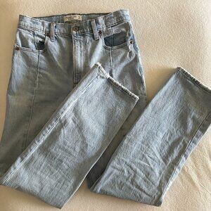 Abercrombie 90's Straight Ultra High Rise Split Hem Jeans